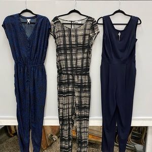 Bundle 3/40$Vera mode , dynamite, Alexa b jumpsuit . Size M Excellent condition.